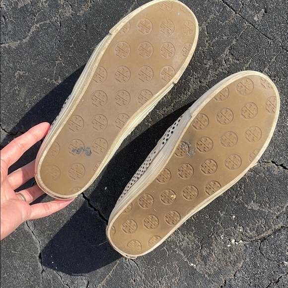 Tory Burch Perforated flat - Picture 7 of 7
